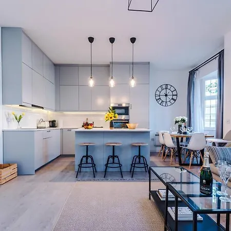 Apartment New! Stylish City-centre Flat W/parking, Sleeps 4! Birmingham